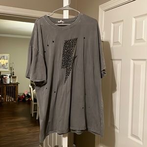 Cute oversized t-shirt!!